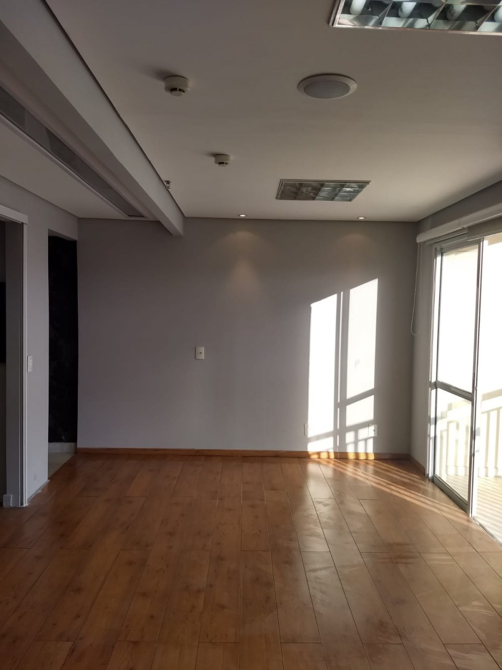 Sala Comercial - Aluguel - Santo Amaro - São Paulo - SP